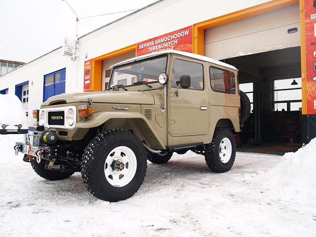 Land Cruiser FJ40 - renowacja expedycja.pl