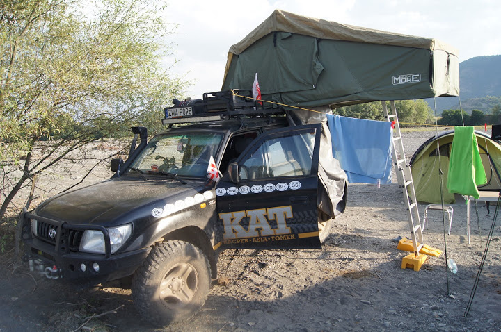 Land Cruiser KDJ95 na dalekie wyprawy