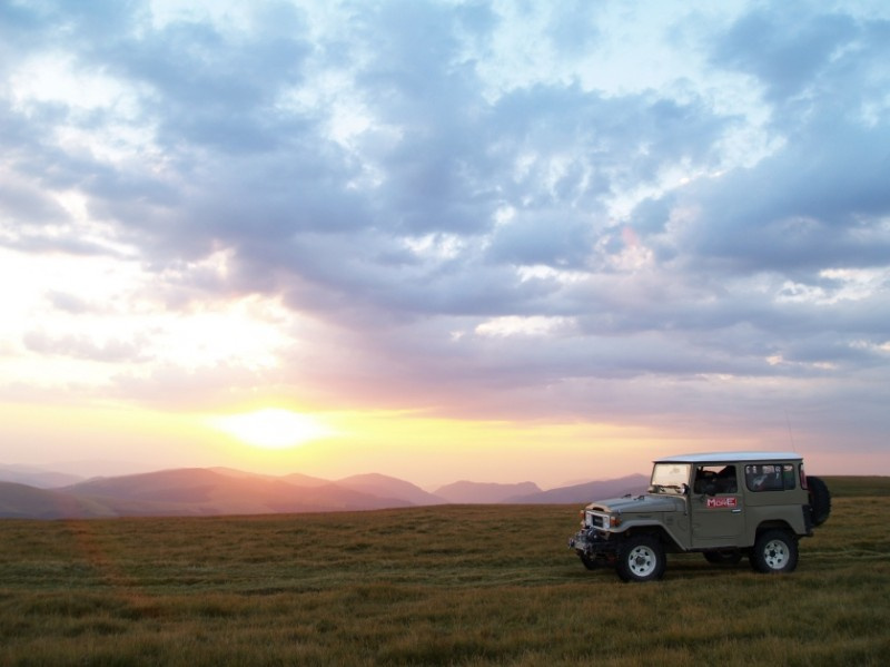 Land Cruiser FJ40 - renowacja expedycja.pl