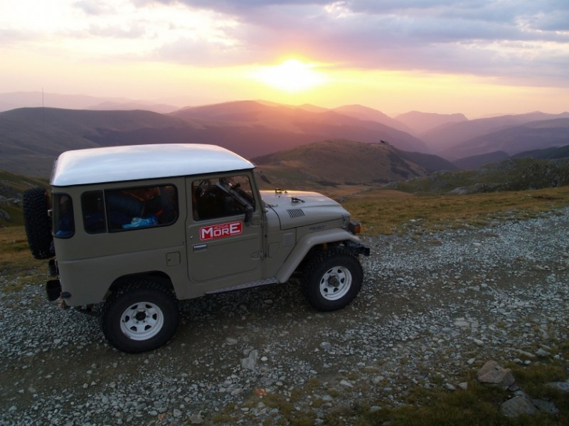 Land Cruiser FJ40 - renowacja expedycja.pl