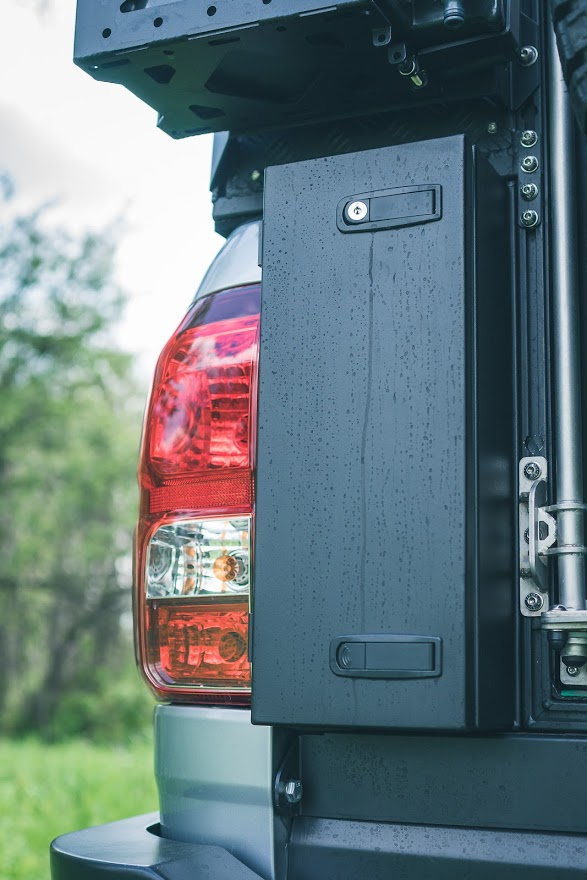 TOYOTA HILUX od RAYO