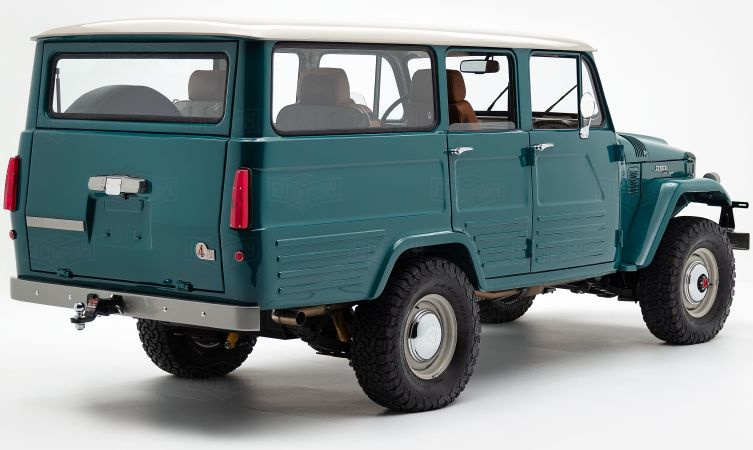 Odrestaurowany Land Cruiser FJ45LV