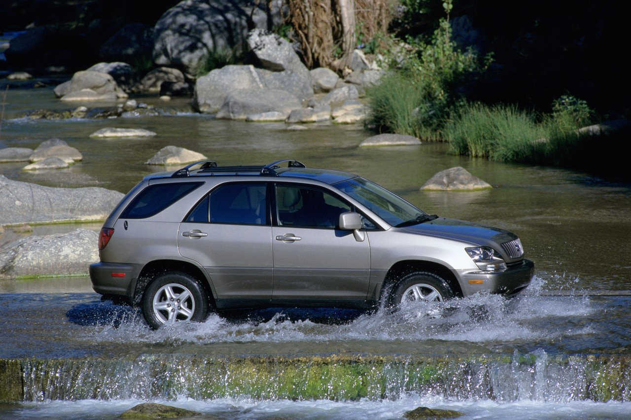 Lexus RX - ikona hybrydowych SUV-ów