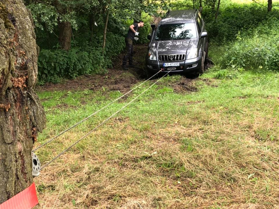 EXPERT DRIVING ACADEMY