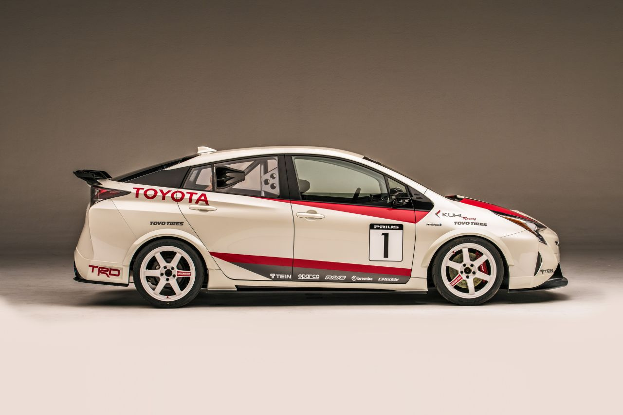 Toyoty na SEMA 2016