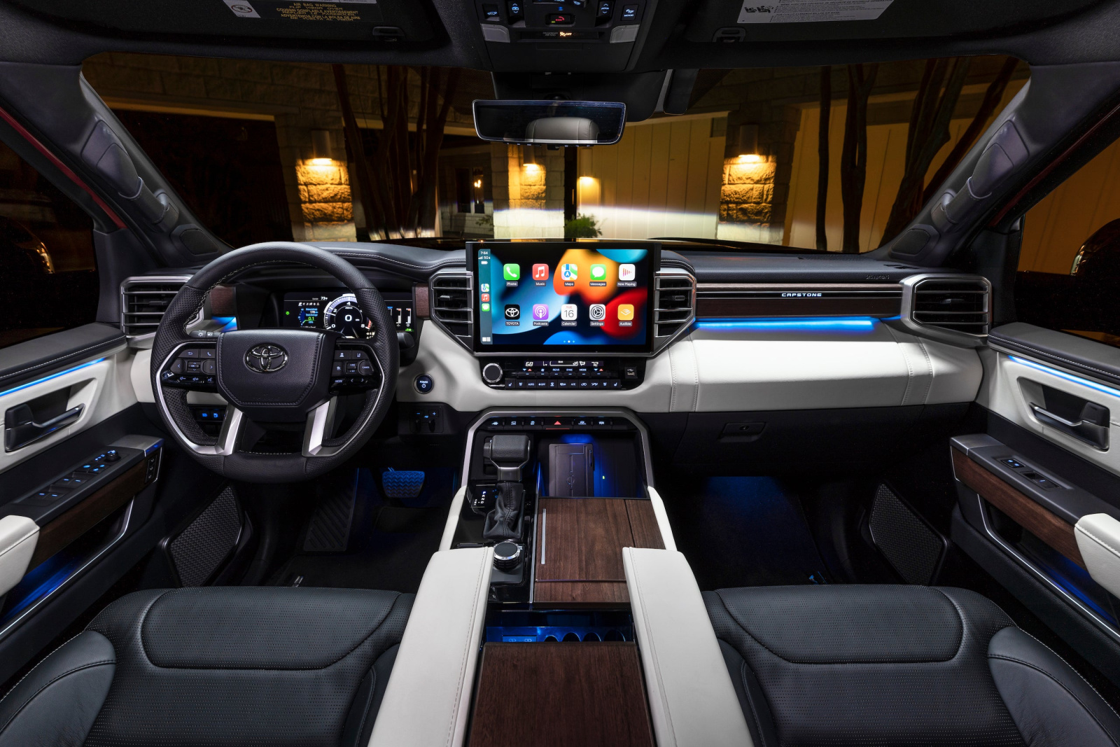 Toyota Sequoia 2022