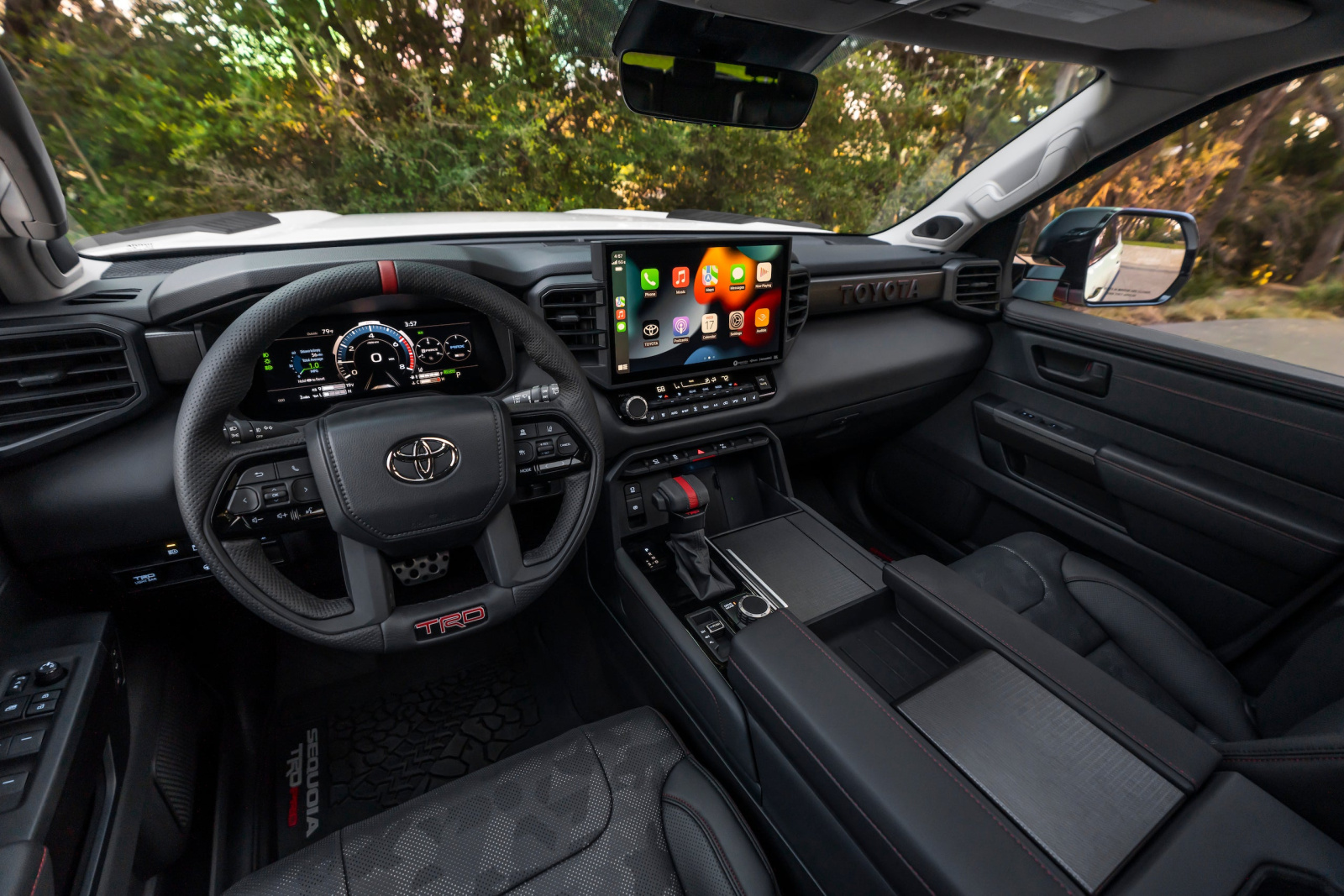 Toyota Sequoia 2022