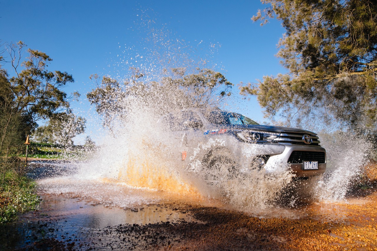 Hilux w pogoni za balonem cd