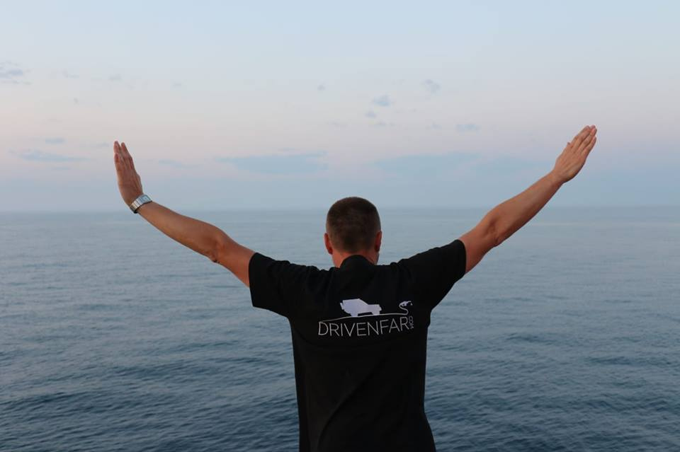 Drivenfar.com w drodze do Japonii