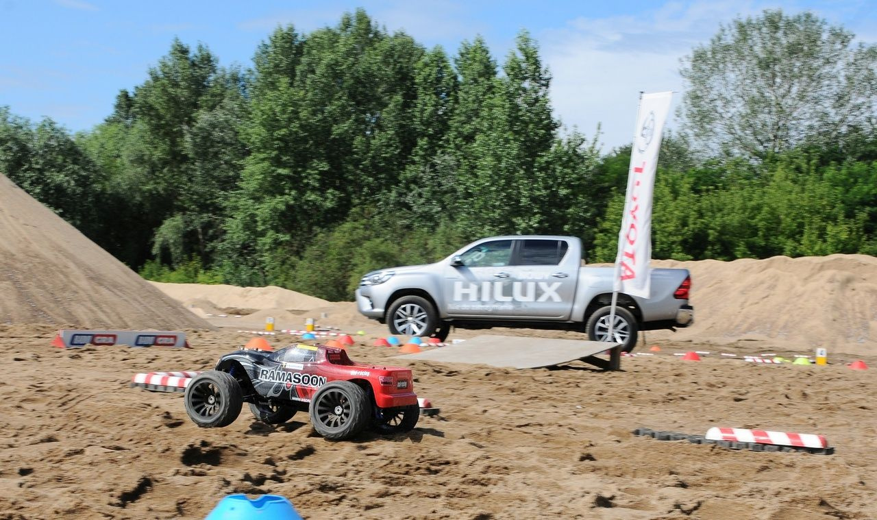Duże Toyoty w małej skali
