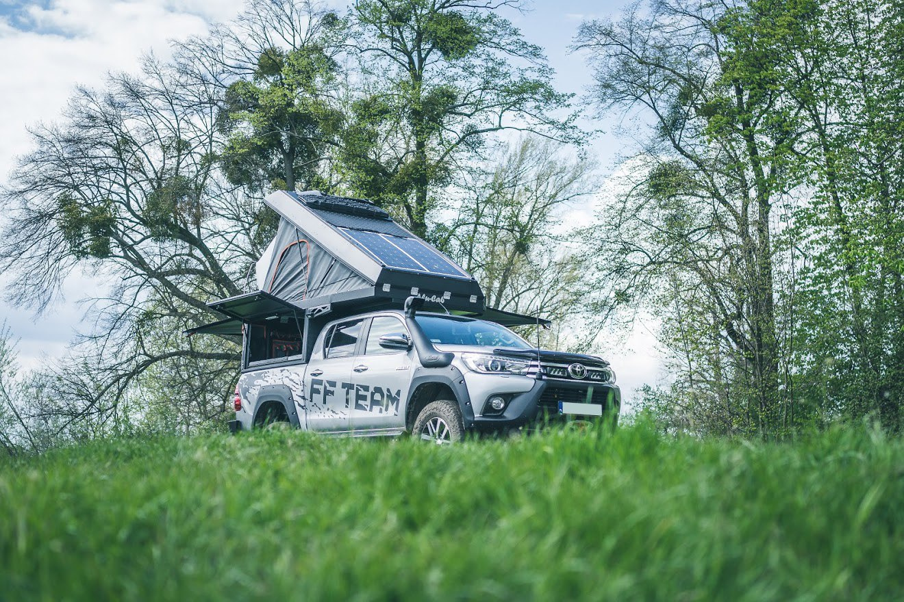 TOYOTA HILUX od RAYO