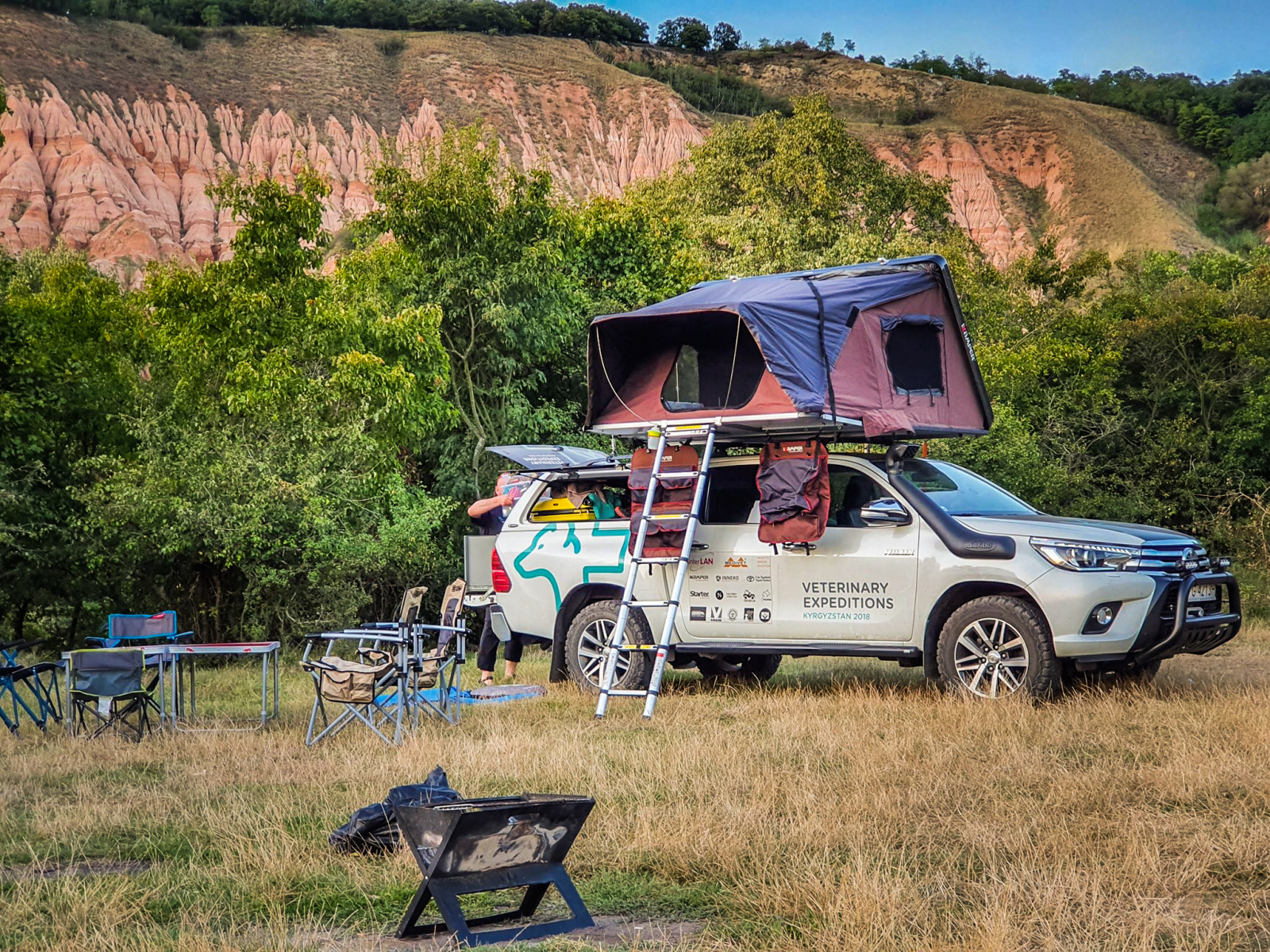 Hilux Veterinary Expeditions 