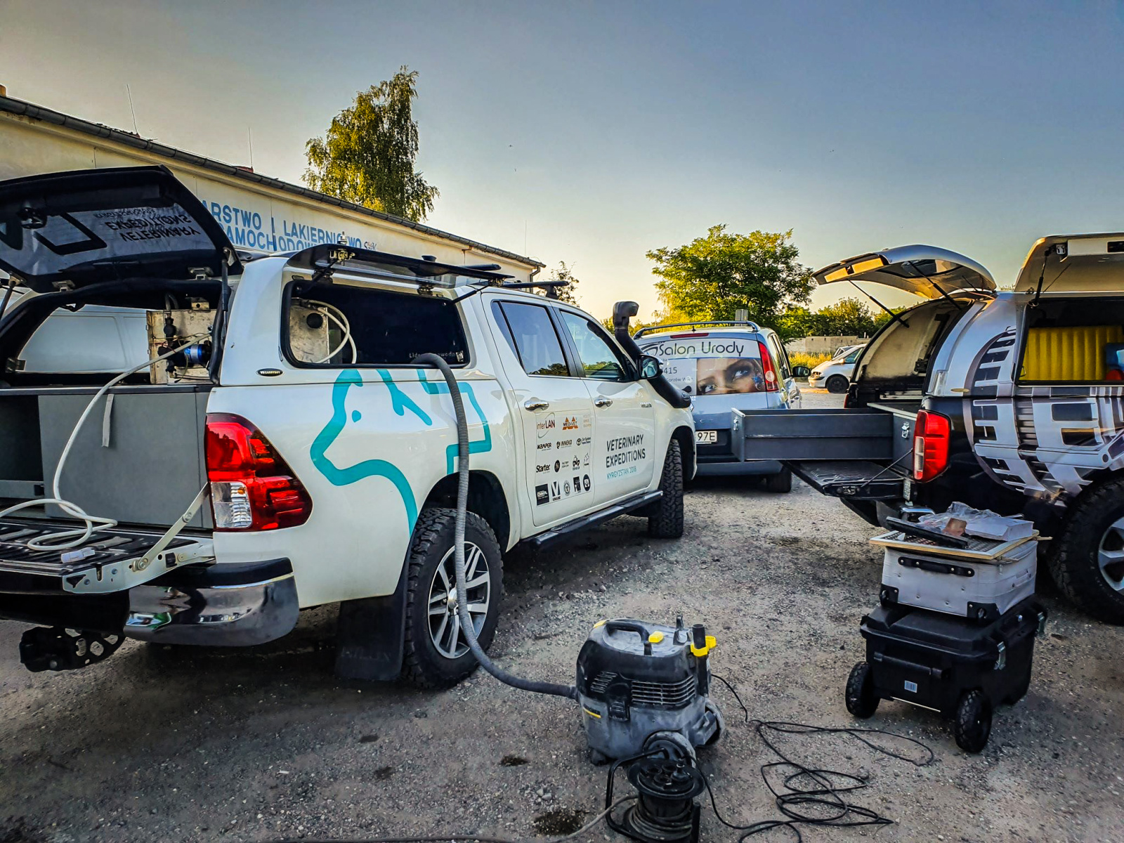 Hilux Veterinary Expeditions 