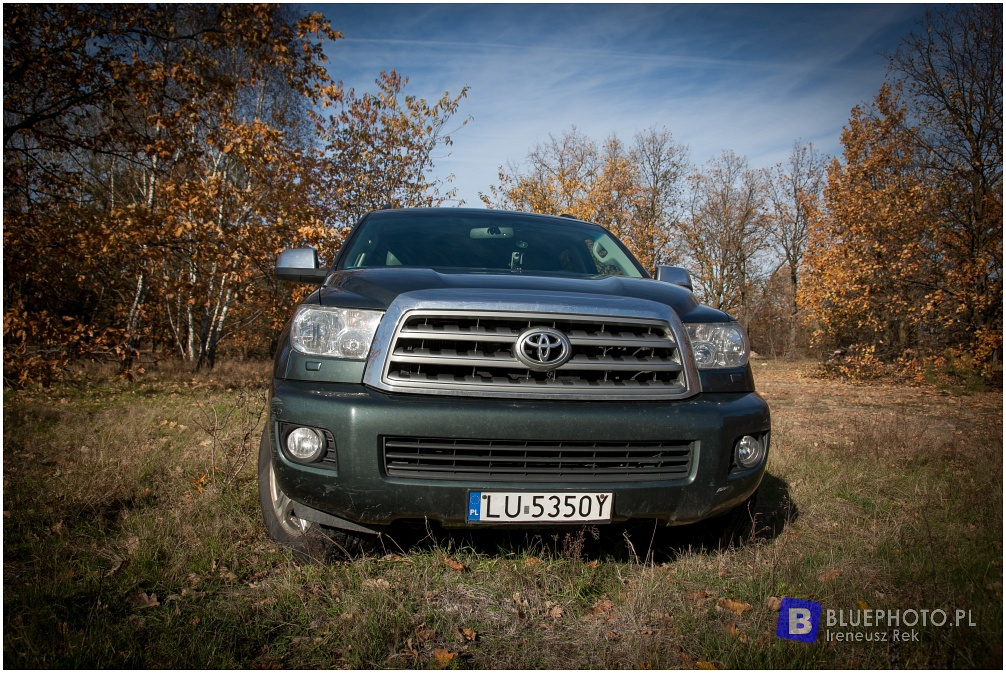 Toyota Sequoia Arka