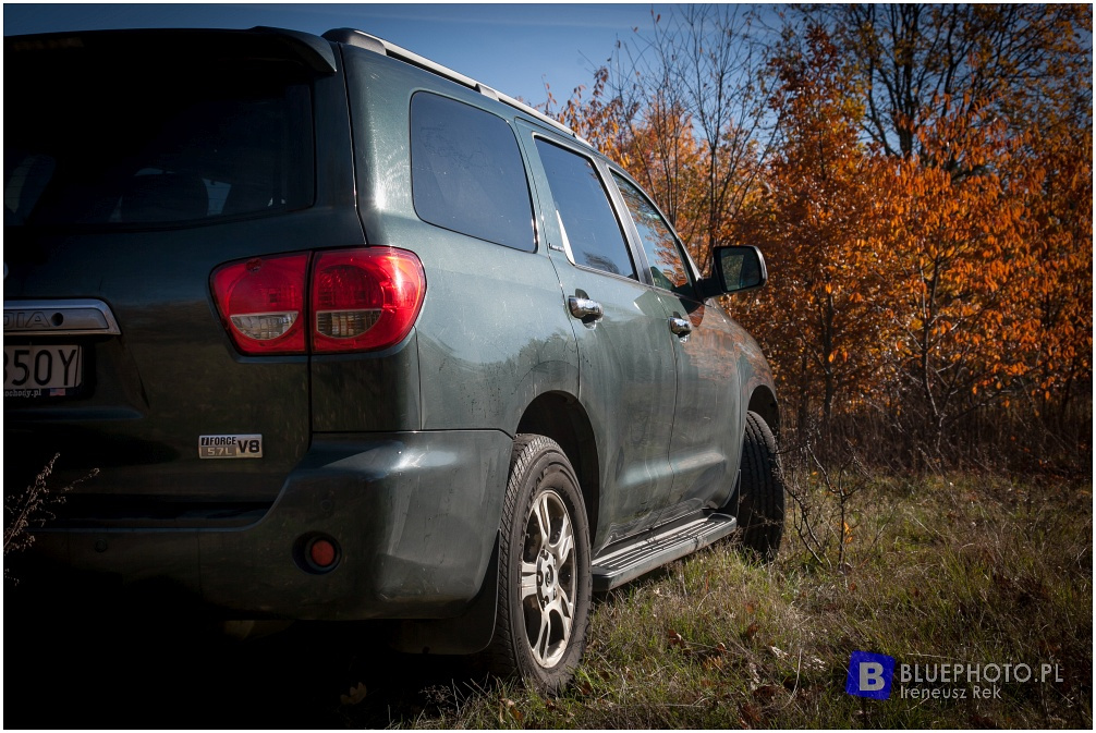 Toyota Sequoia Arka