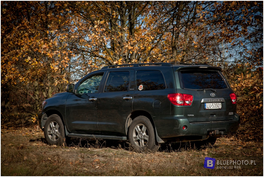 Toyota Sequoia Arka