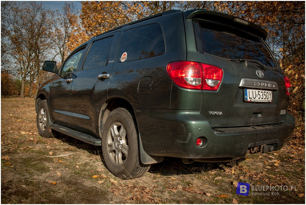 Toyota Sequoia Arka
