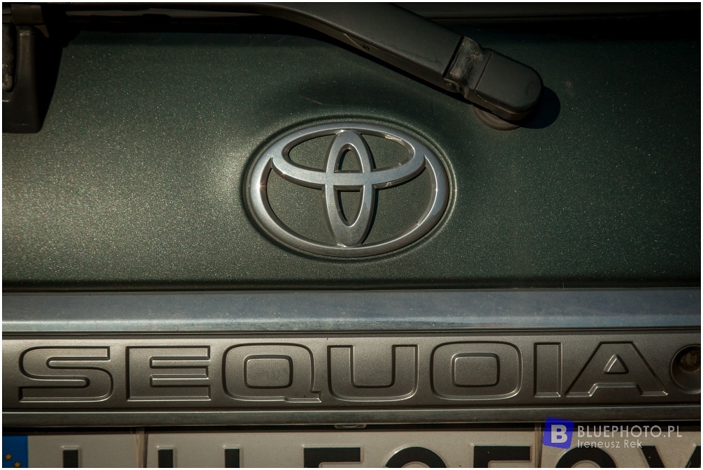 Toyota Sequoia Arka
