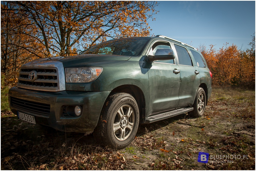 Toyota Sequoia Arka