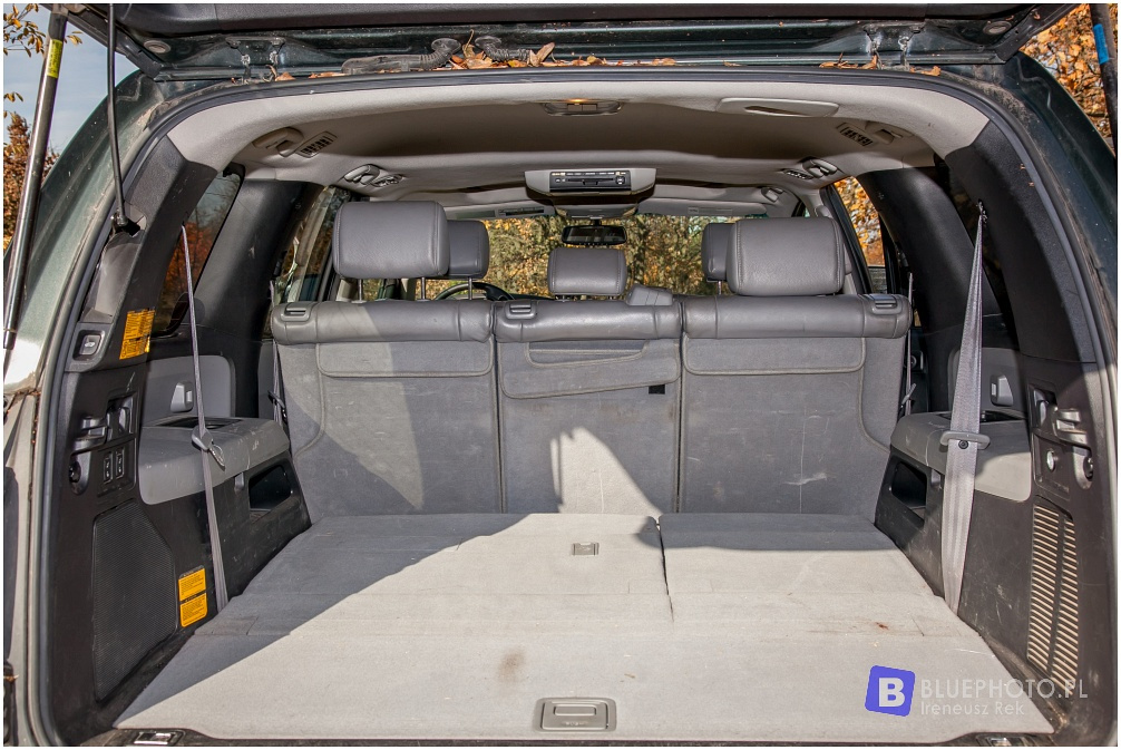 Toyota Sequoia Arka