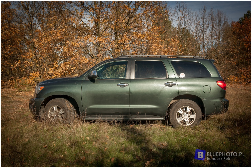 Toyota Sequoia Arka
