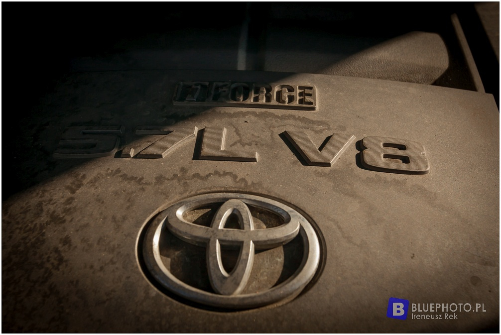 Toyota Sequoia Arka