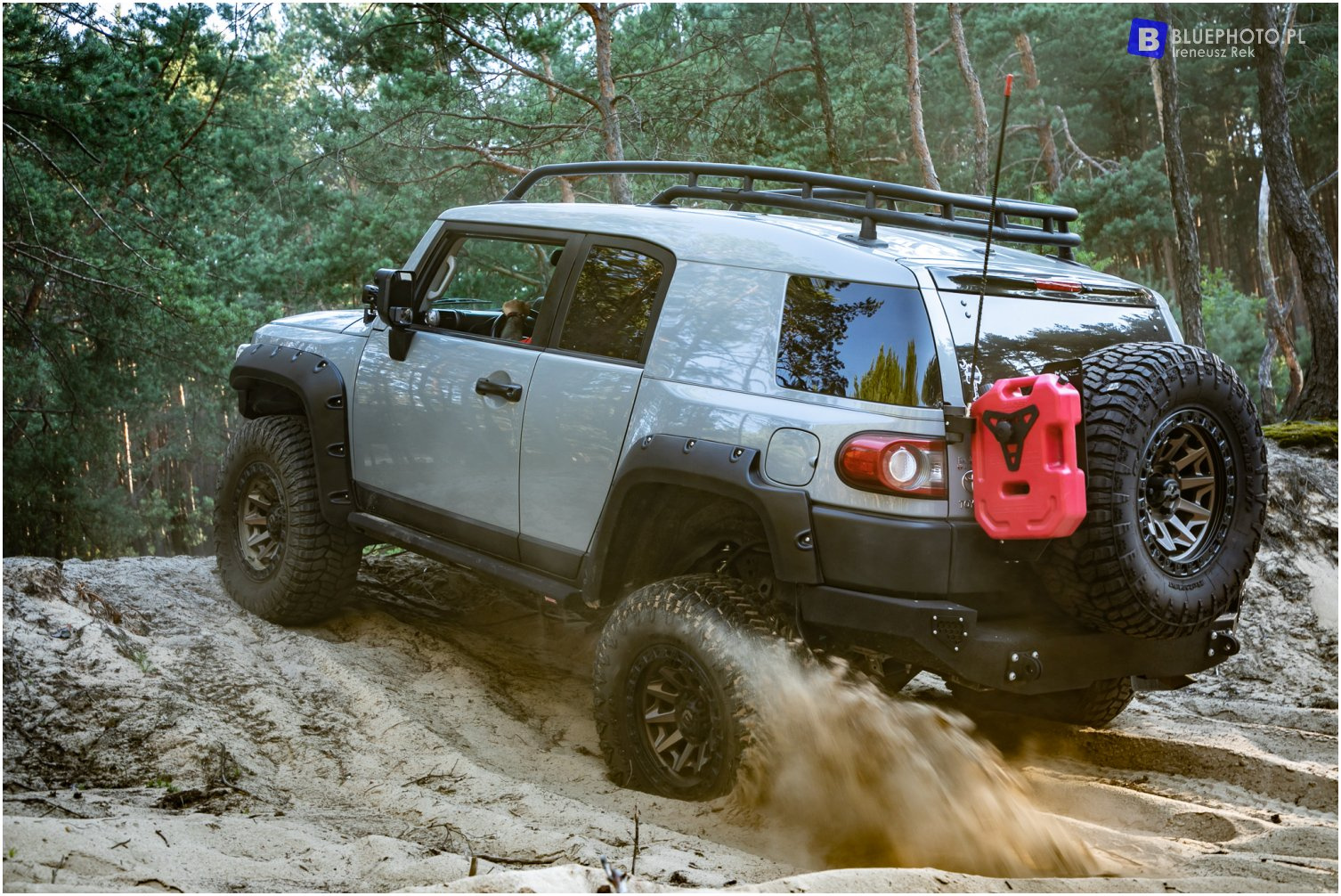 Toyota FJ CRUISER Tomka