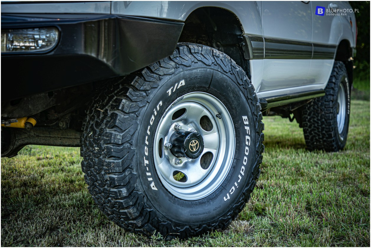 Toyota Land Cruiser HZJ105