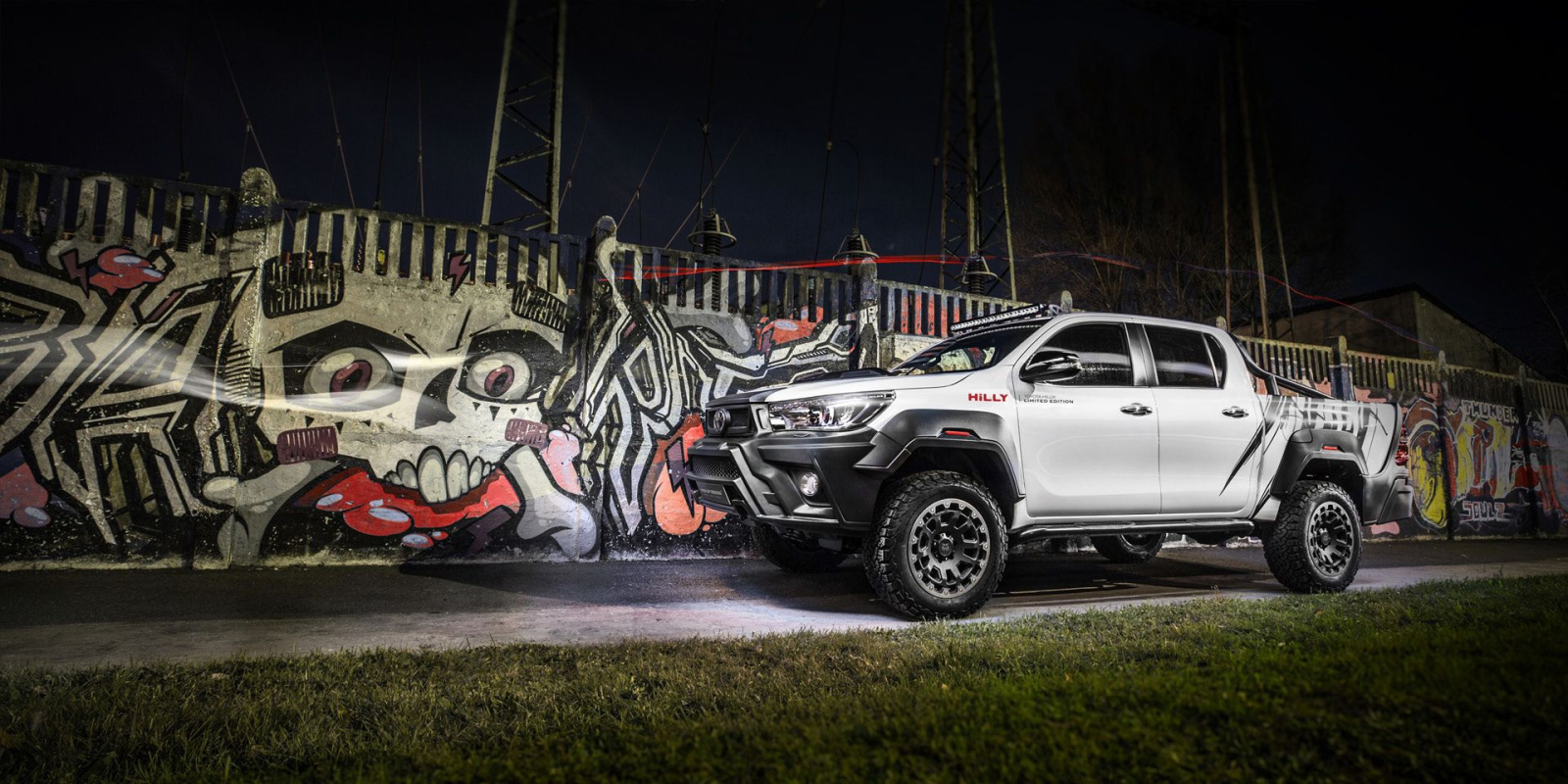 Hilux Carlex Design