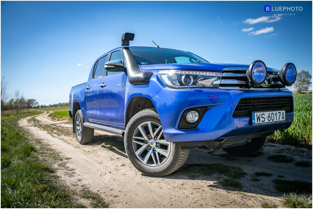 Toyota Hilux REVO Czarka