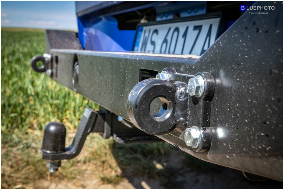 Toyota Hilux REVO Czarka