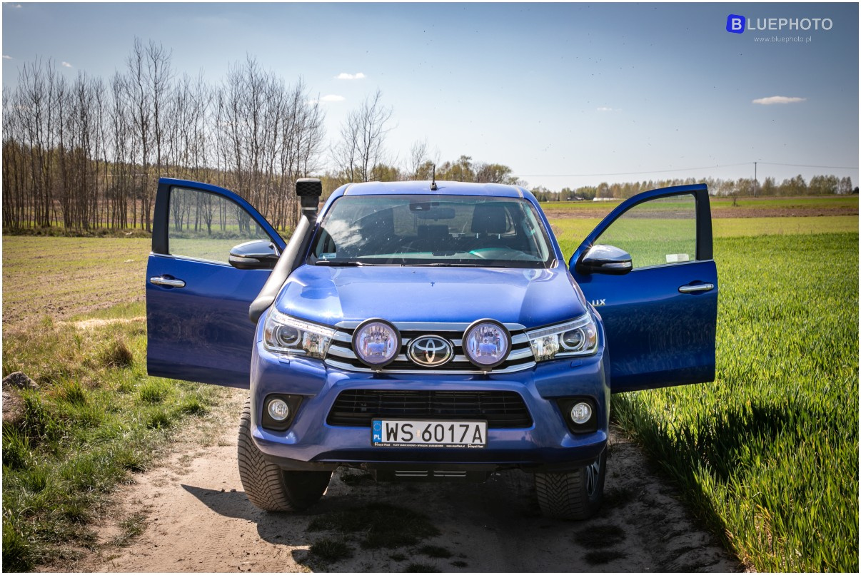 Toyota Hilux REVO Czarka