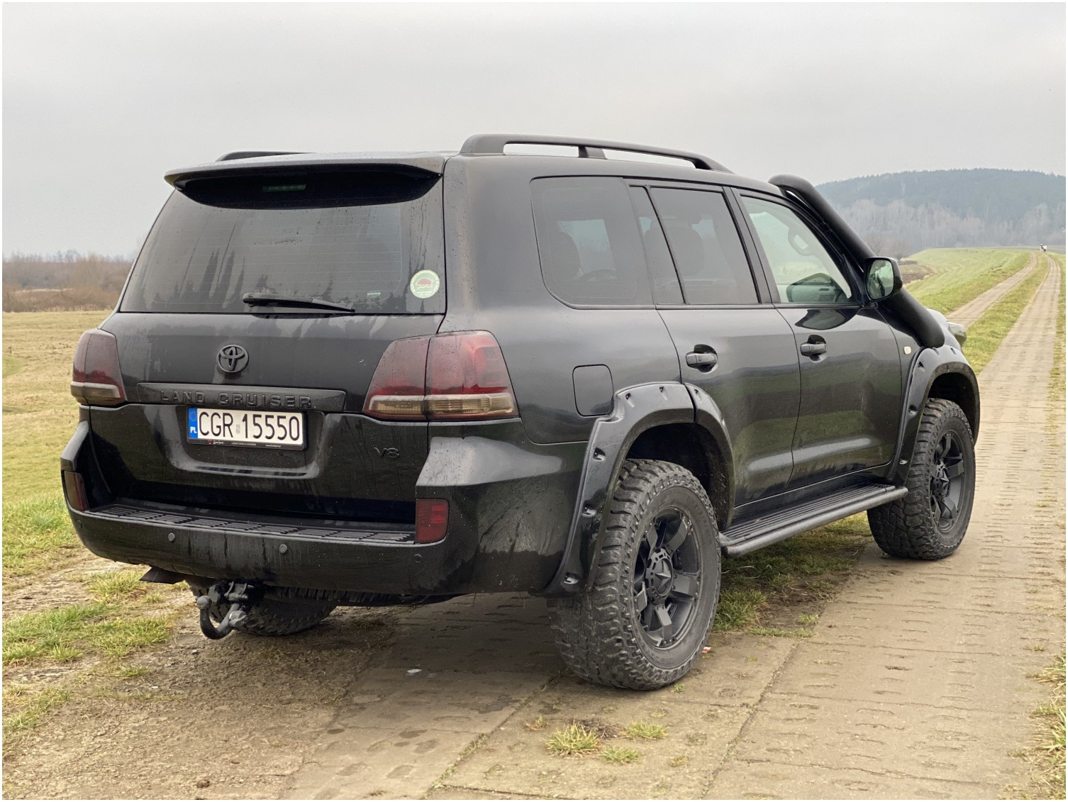 Toyota Land Cruiser 200 - na wyprawę