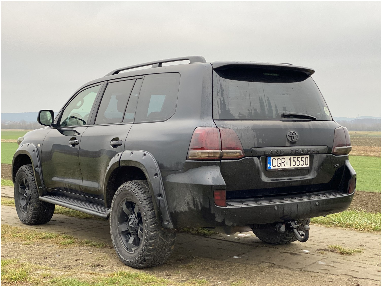 Toyota Land Cruiser 200 - na wyprawę