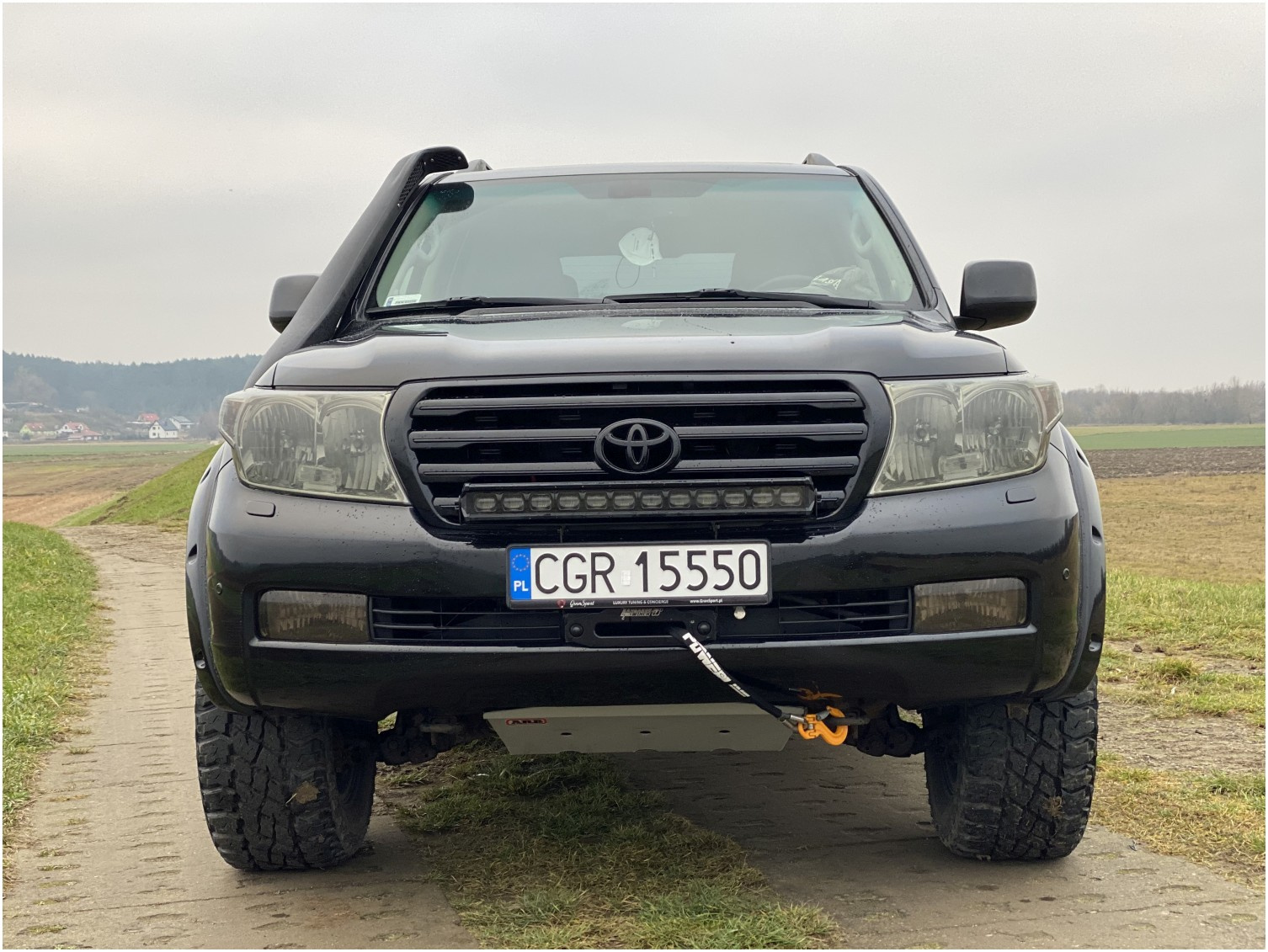 Toyota Land Cruiser 200 - na wyprawę