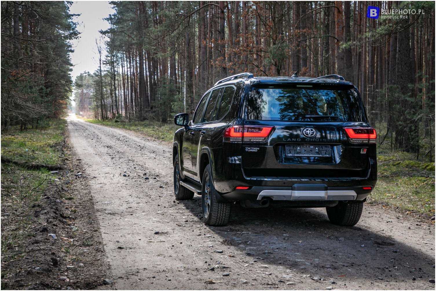 Toyota Land Cruiser 300 GR od CARSDUBAI