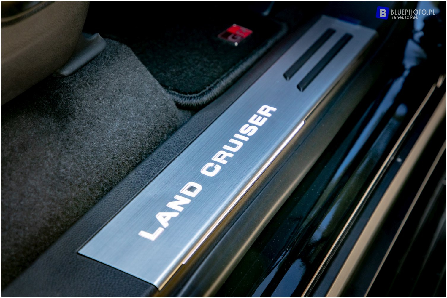 Toyota Land Cruiser 300 GR od CARSDUBAI