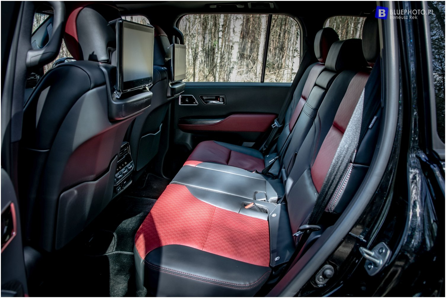 Toyota Land Cruiser 300 GR od CARSDUBAI
