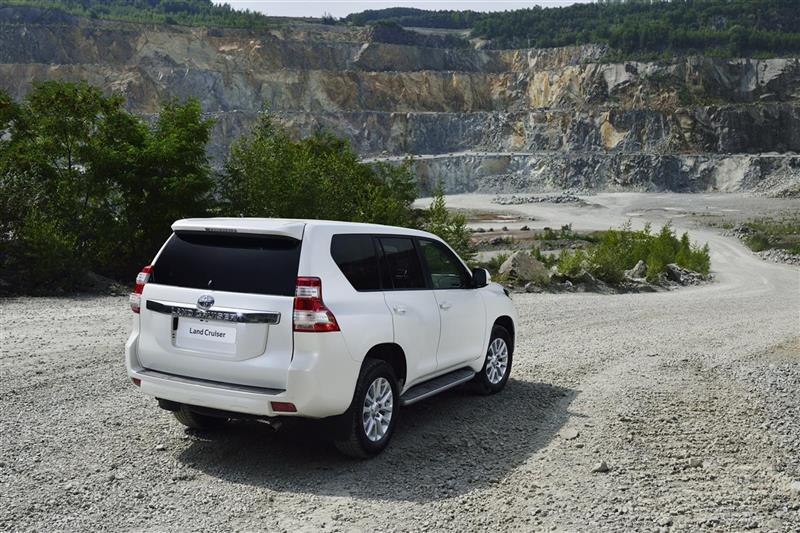 Land Cruiser J15