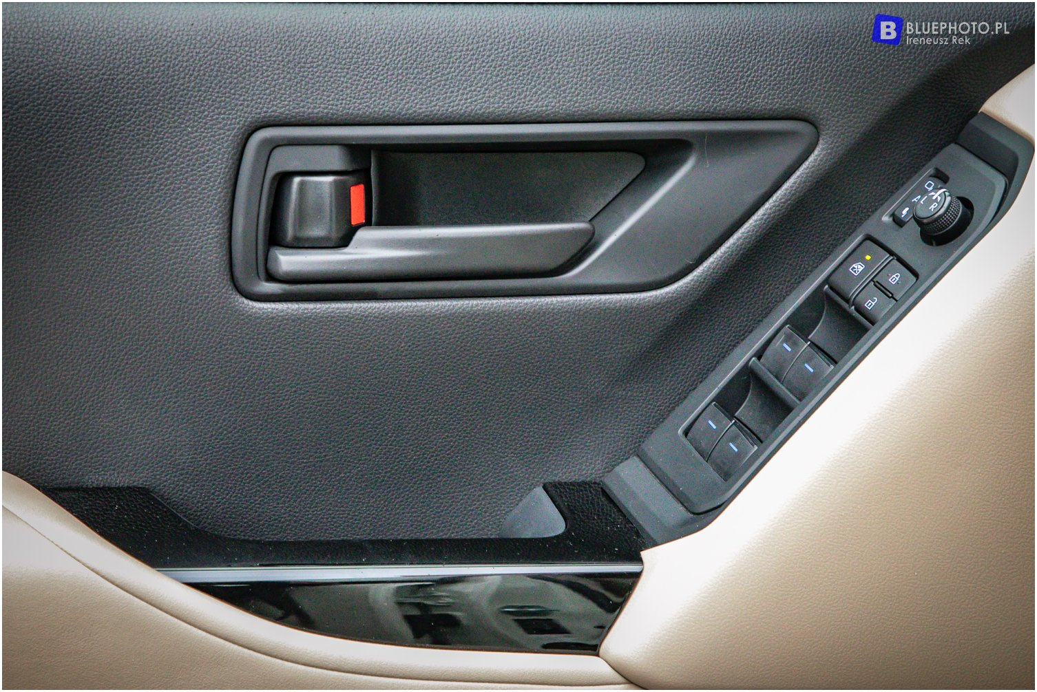 Toyota Land Cruiser 300