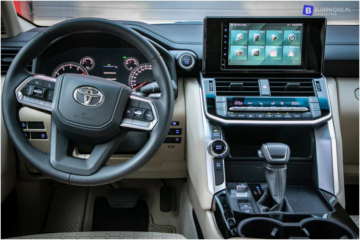 Toyota Land Cruiser 300