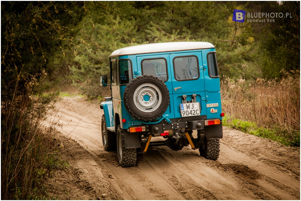 Land Cruiser BJ40 - Smerfetka