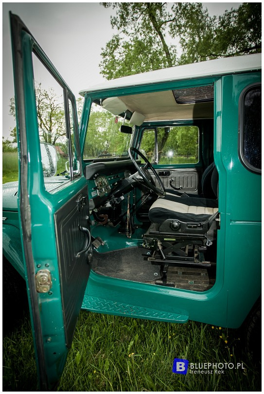 Land Cruiser FJ40 Z. Nowosielskiego