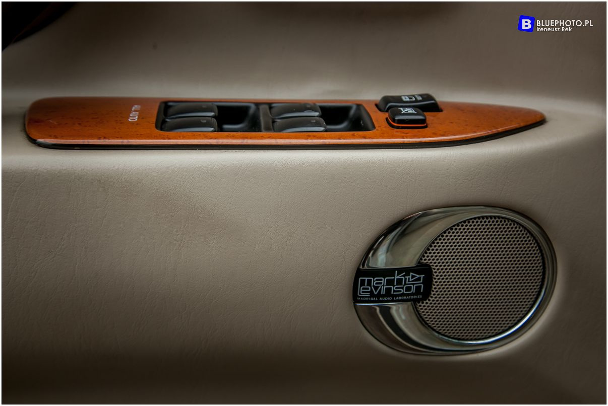 Lexus LX470 Emsi