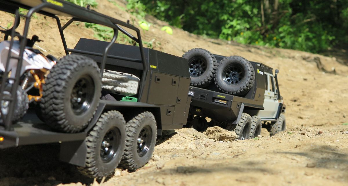 Land Cruiser HZJ79 6x6 w skali 1:10