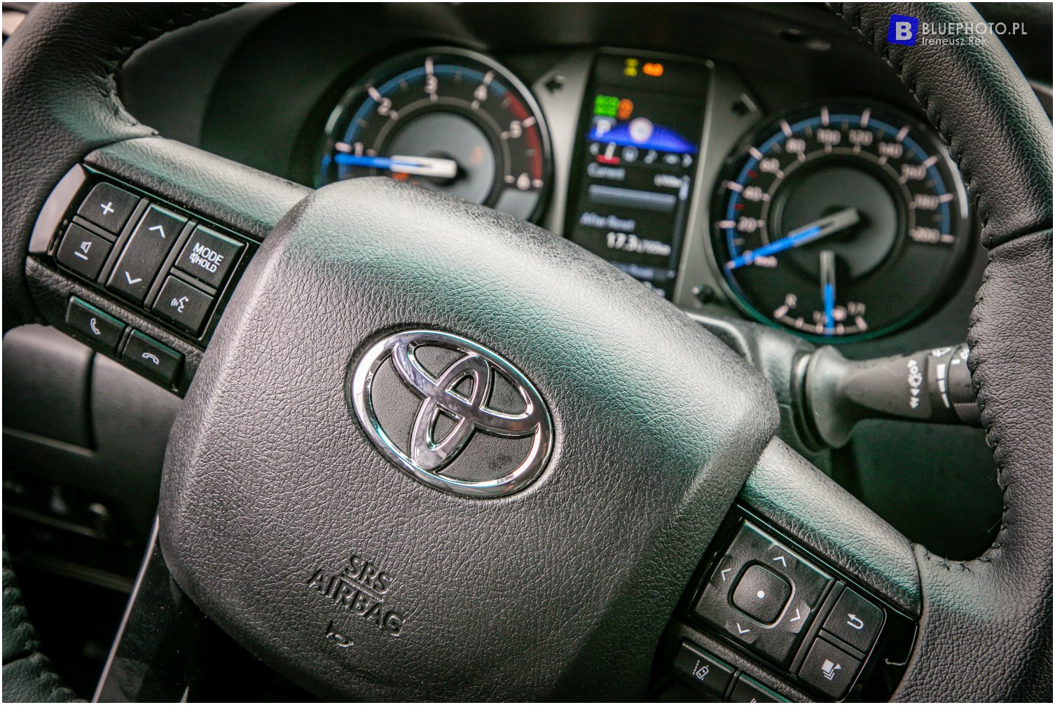 Hilux INVINCIBLE 2021 - pierwszy test