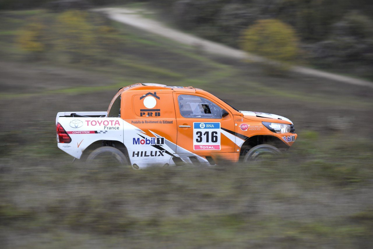 Dakarowy Hilux Ronana Chabota