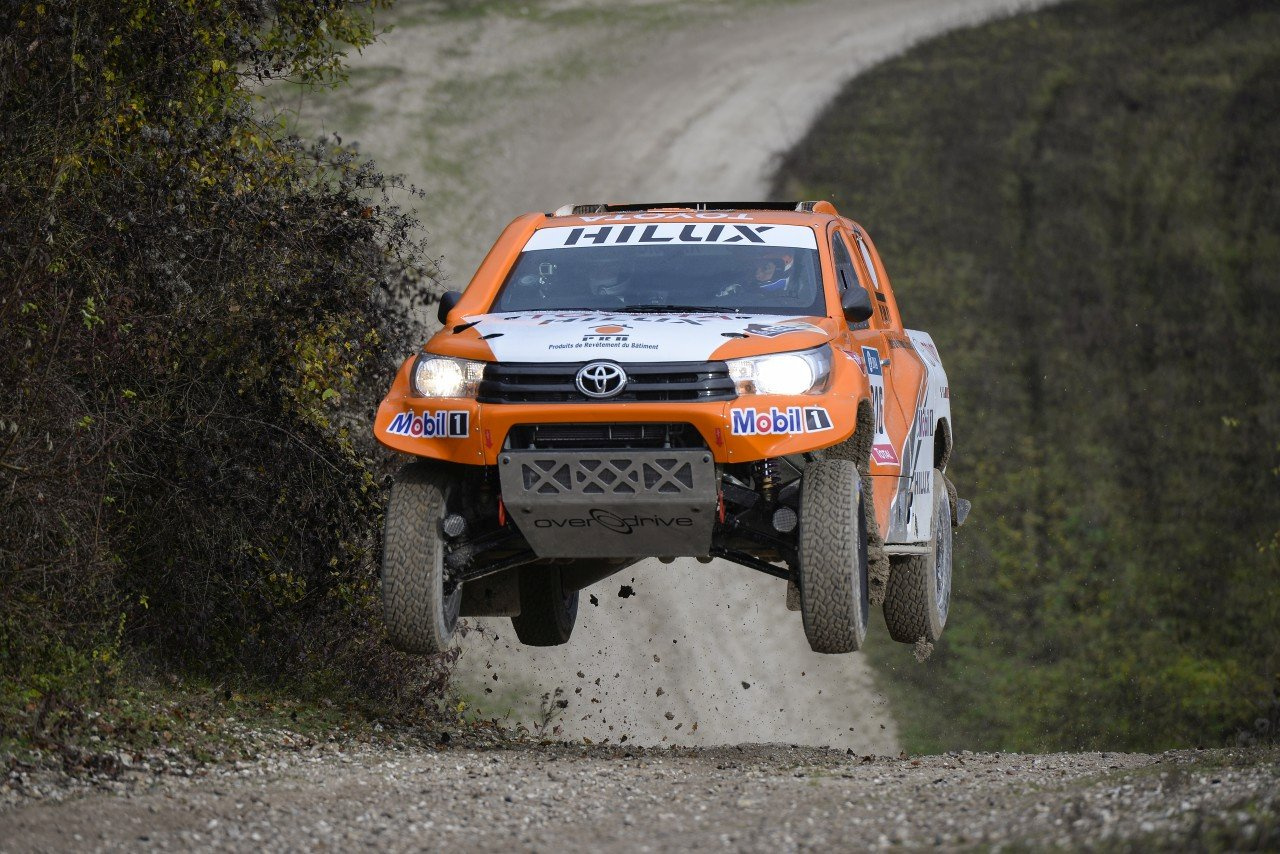 Dakarowy Hilux Ronana Chabota