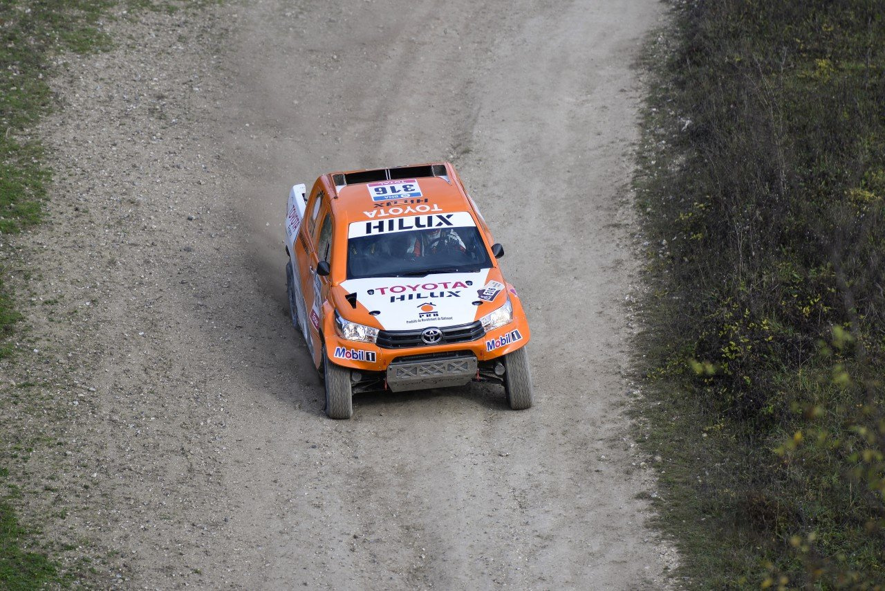 Dakarowy Hilux Ronana Chabota