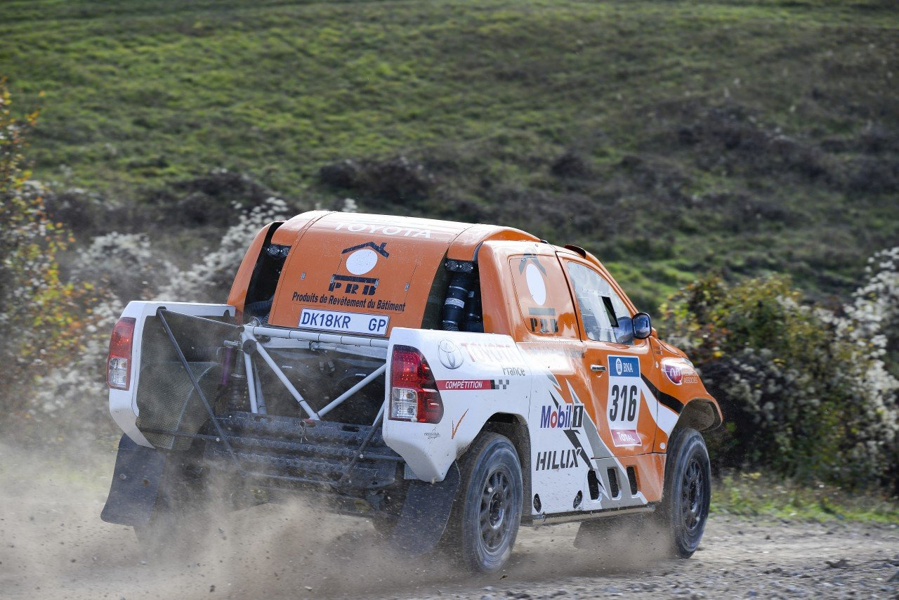 Dakarowy Hilux Ronana Chabota
